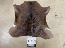 Load image into Gallery viewer, Australian Tasmania Calf Cowhides