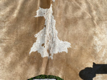 Load image into Gallery viewer, 44. Caramel and white