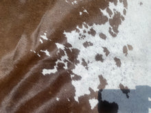 Load image into Gallery viewer, a152 Chocolate and White