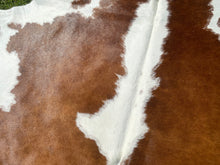 Load image into Gallery viewer, 61. Hereford Cowhide