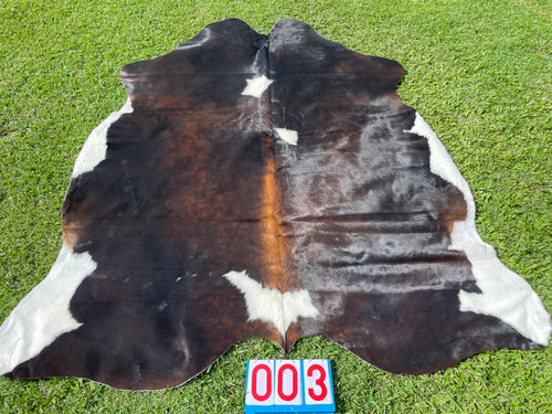 03. Black White Reddish
