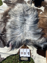 Load image into Gallery viewer, Icelandic Sheepskins