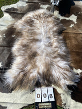 Load image into Gallery viewer, Icelandic Sheepskins