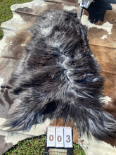 Load image into Gallery viewer, Icelandic Sheepskins